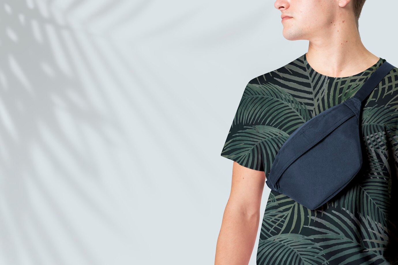 ボディバッグのメンズはもうダサい?その理由やダサく見えないポイントも紹介